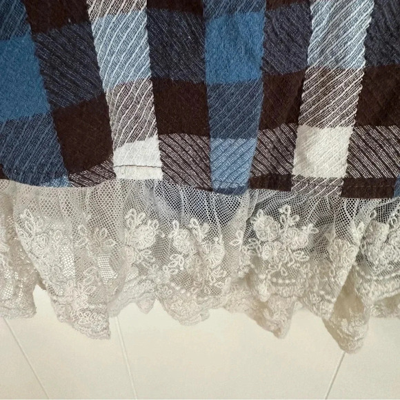 Hayden Women’s Long Sleeve Button Up Blue Plaid Top with Lace Trim Sz 1XL GUC - Picture 6 of 10